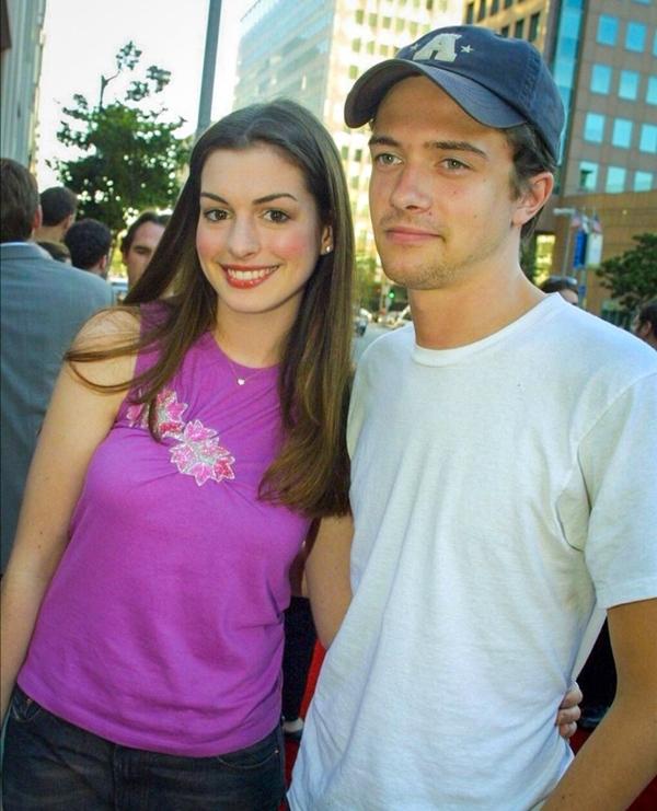 Anne Hathaway tuổi 40: Nhan sắc cực phẩm đánh bật Lisa BLACKPINK-2