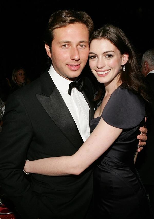 Anne Hathaway tuổi 40: Nhan sắc cực phẩm đánh bật Lisa BLACKPINK-6