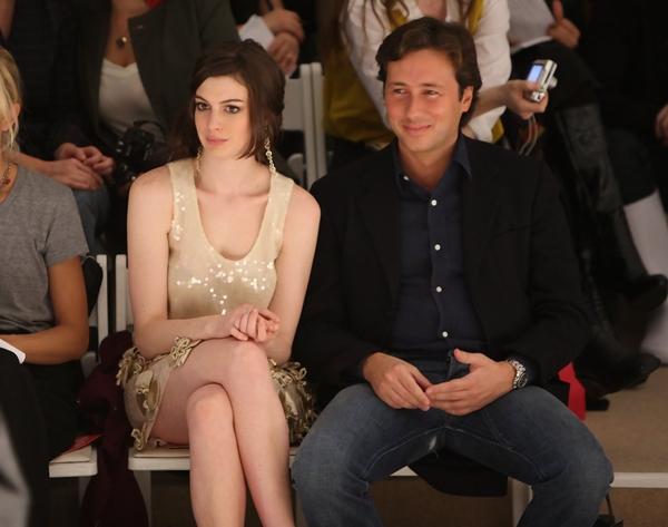 Anne Hathaway tuổi 40: Nhan sắc cực phẩm đánh bật Lisa BLACKPINK-7