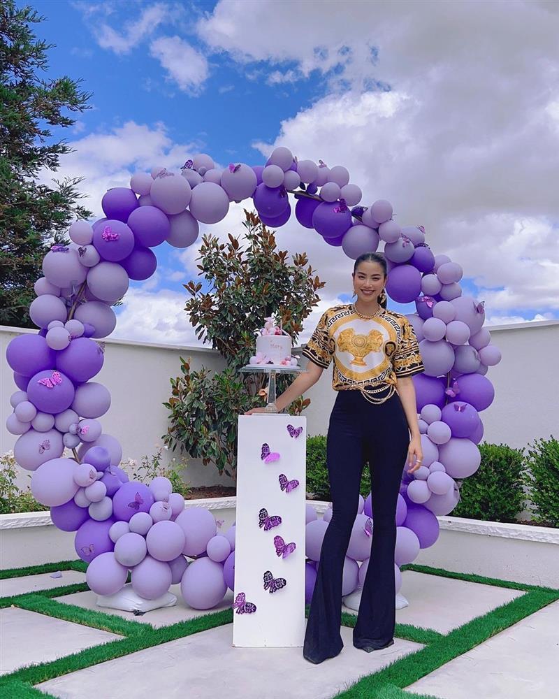 Vừa về Việt Nam, Phạm Hương hẹn gặp ngay 2 thiếu phu nhân-10