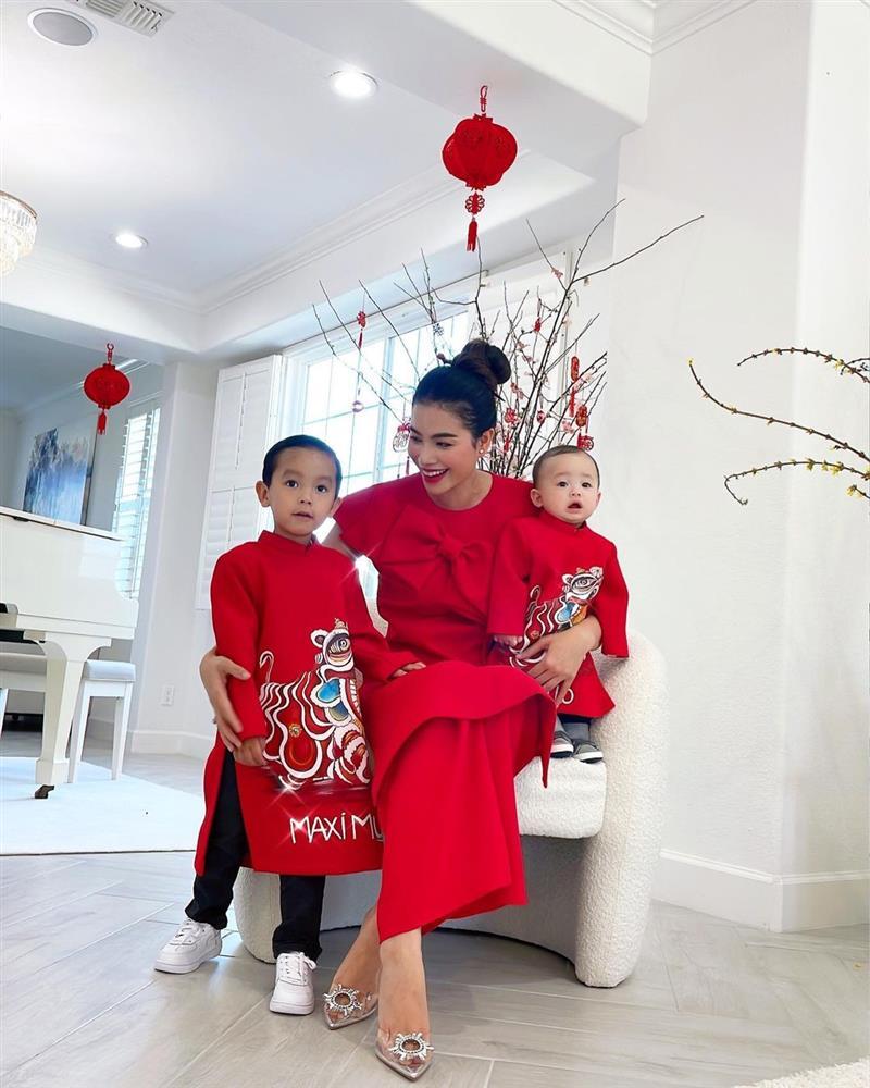 Vừa về Việt Nam, Phạm Hương hẹn gặp ngay 2 thiếu phu nhân-11