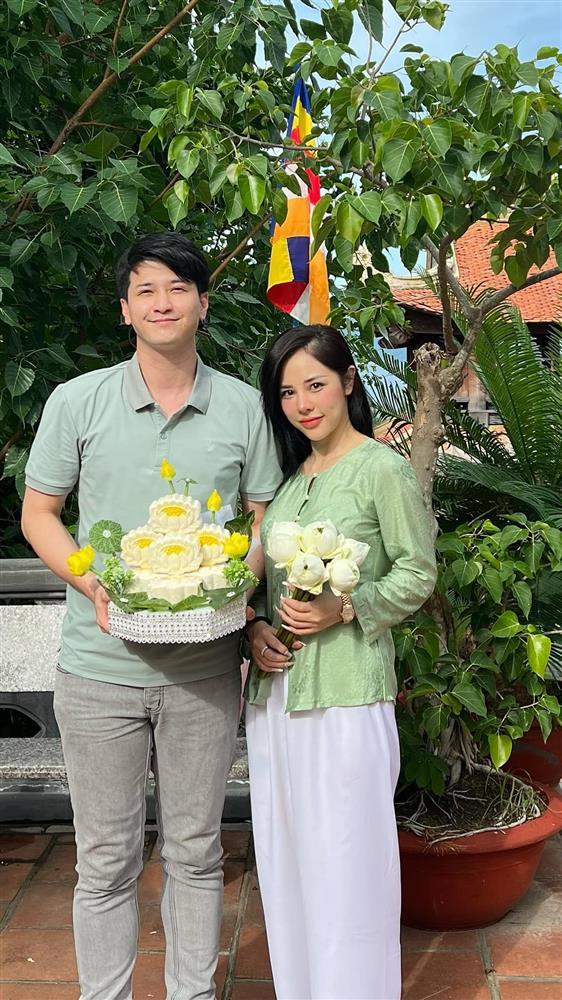 Huỳnh Anh mặt như đĩa, khác hẳn thời chưa yêu Bạch Lan Phương-7