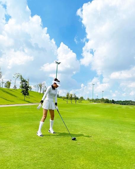 Phạm Hương làm gì đầu tiên khi trở về Việt Nam?-1