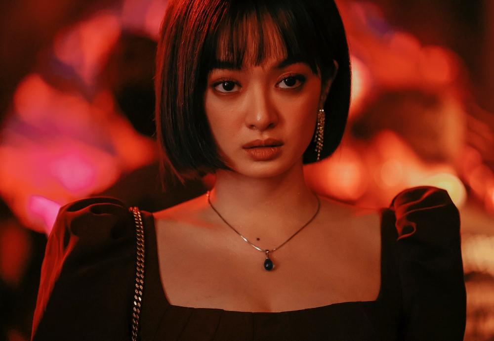 Lan Ngọc bóp cổ Kaity Nguyễn, toàn thân bê bết máu-6