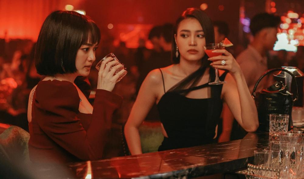 Lan Ngọc bóp cổ Kaity Nguyễn, toàn thân bê bết máu-4