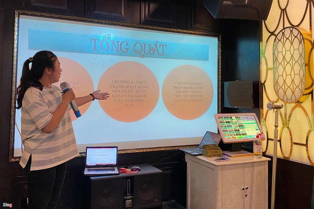 Học nhóm trong quán karaoke ở TP.HCM-2