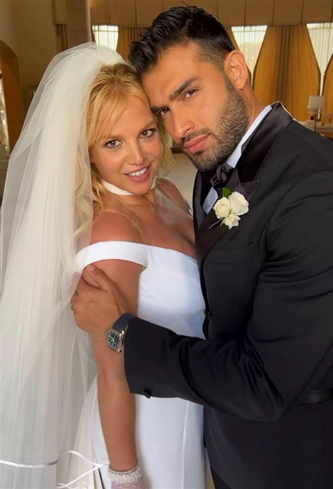 Bộ trang sức của Britney Spears trong đám cưới có giá sốc-1