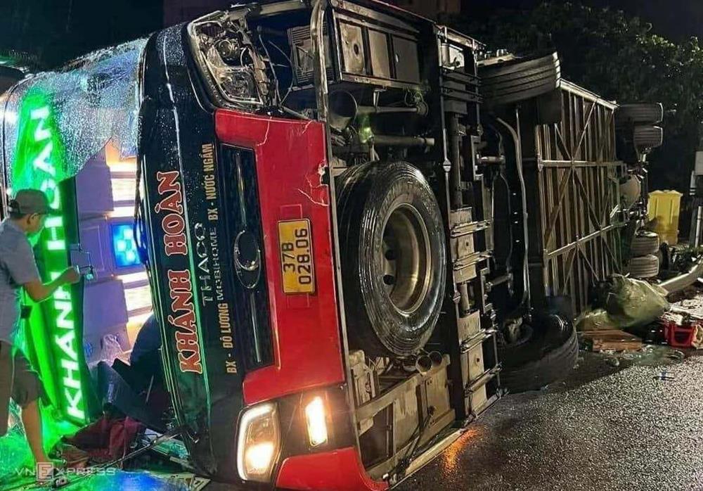 Lật xe khách 4 người chết: Ám ảnh lời kể của nạn nhân sống sót-1