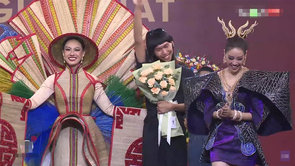 Chiếu Cà Mau là quốc phục của tân Hoa hậu Hoàn vũ Việt Nam 2022-4