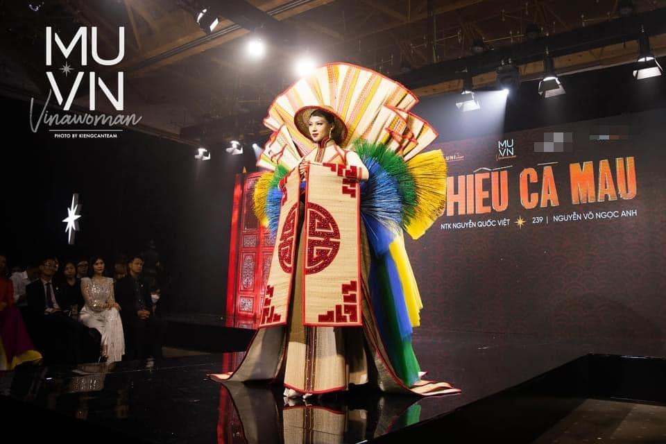 Chiếu Cà Mau là quốc phục của tân Hoa hậu Hoàn vũ Việt Nam 2022-2