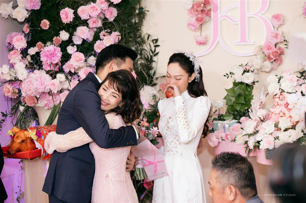 Đàn anh Minh Hằng phản ứng gắt khi nữ ca sĩ bị dọa trùng chồng-6