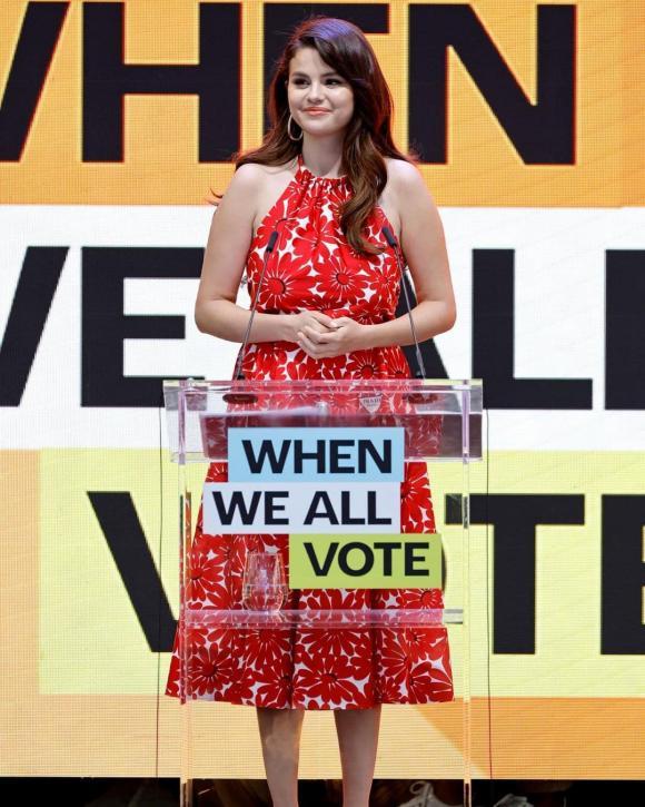 Selena Gomez rũ bỏ hình ảnh xồ xề, quay lại thời đỉnh cao nhan sắc-2