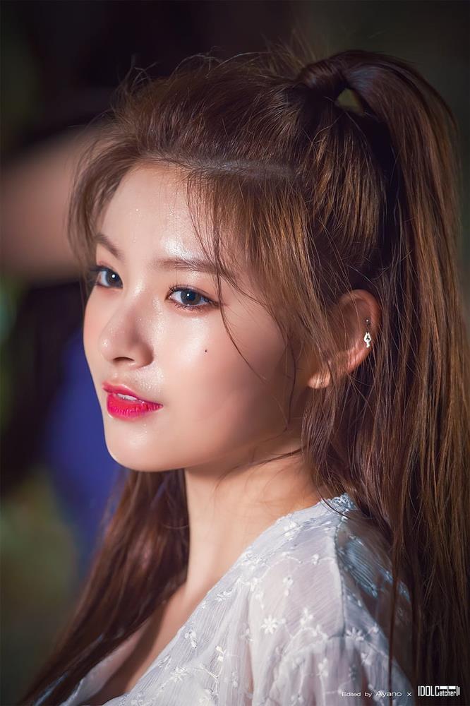 Nữ ca sĩ bị tẩy chay vì không chịu quỳ lạy khán giả-4