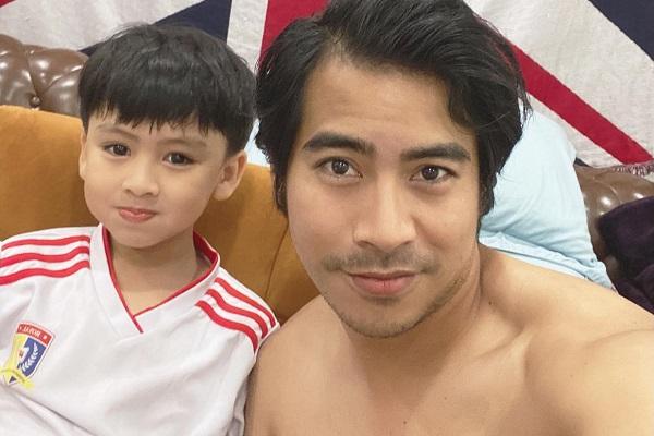 Ngọc Lan rơi nước mắt khi con trai chặn cửa không cho đi làm-7