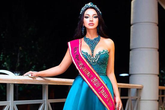 Hoa hậu Nga đối diện 20 năm tù vì bị nghi buôn bán ma túy