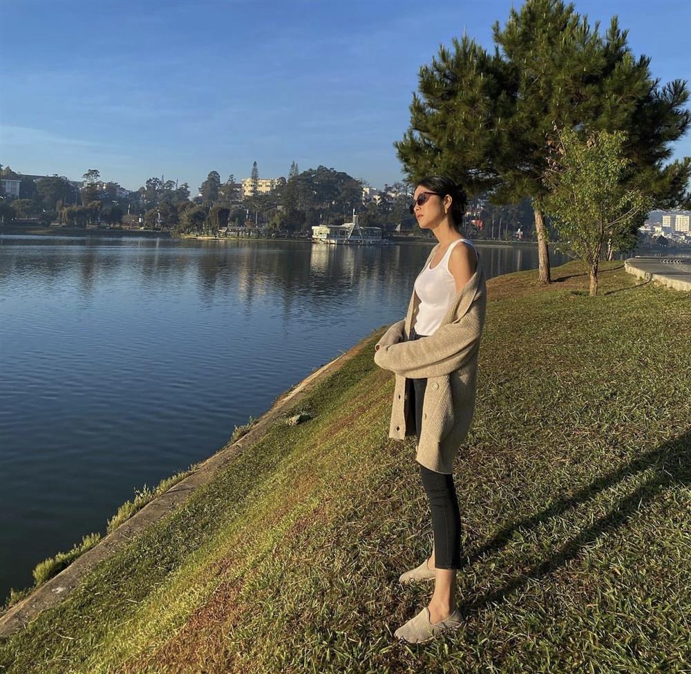 Giàu như Hà Tăng vẫn sắm giày theo lố, xài 5 năm chưa chán-3