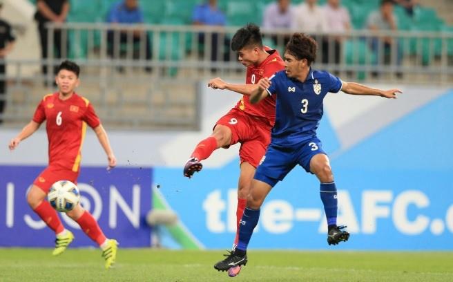 CĐV hoang mang, tìm lý do khiến Thái Lan thua kém các ĐT Việt Nam-2