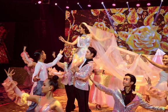 Khánh Thi hóa cô dâu lồng lộn nhất Vbiz, ông xã kém tuổi lép vế-4