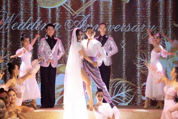 Khánh Thi hóa cô dâu lồng lộn nhất Vbiz, ông xã kém tuổi lép vế-7