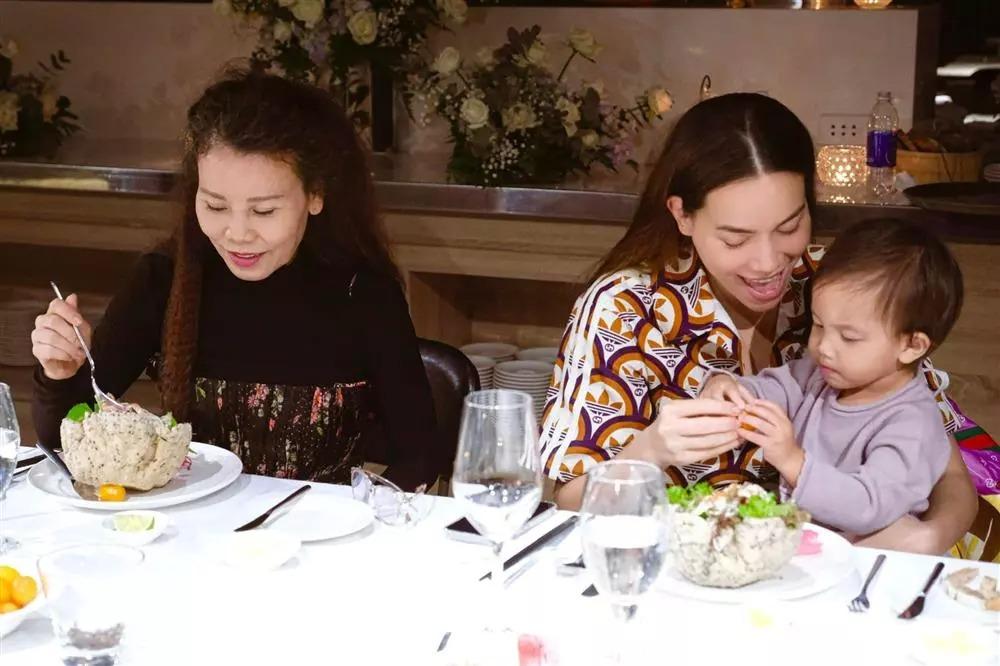 Đàm Thu Trang đụng trúng Hà Hồ, liệu có thua thê thảm?-2