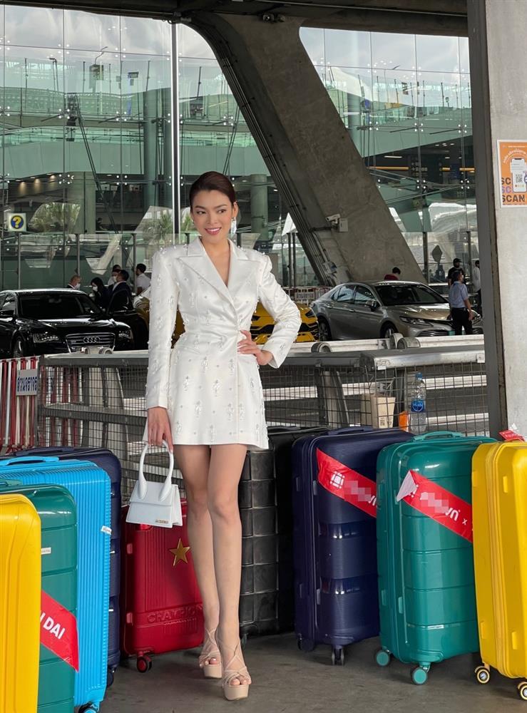 Trân Đài đẹp nổi bật nhập cuộc Miss International Queen 2022-10