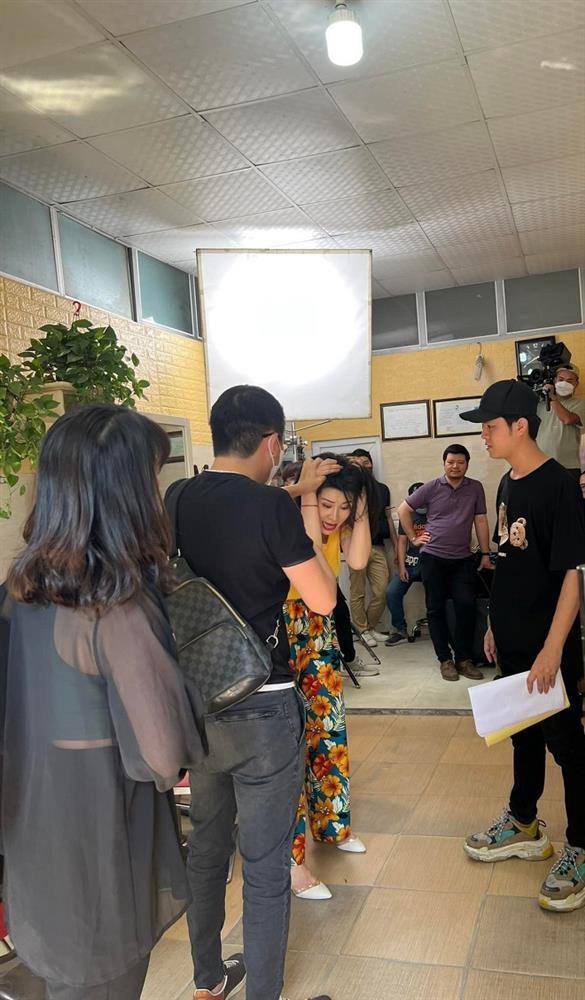 Bà chủ quán mát-xa bị đánh ghen, hé lộ hậu trường nát hết người-5