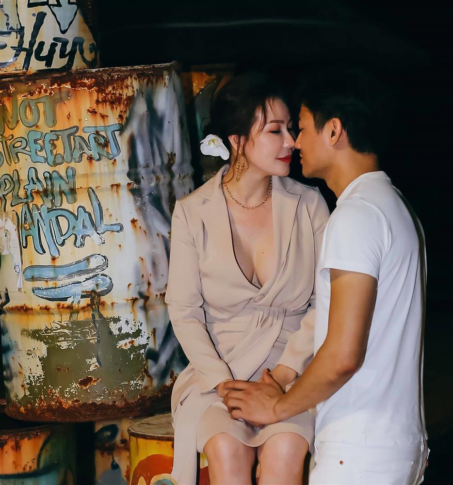 Quý Bình lần đầu khoe ảnh con đầu lòng với vợ đại gia-6