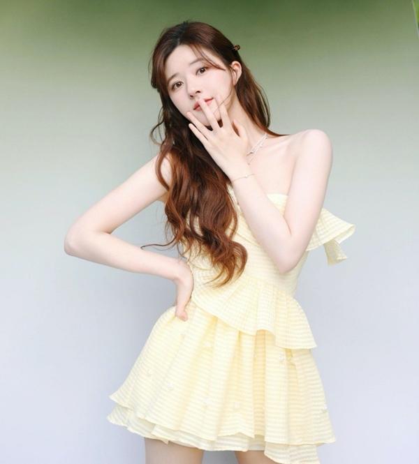 Rầm rộ tin Triệu Lộ Tư bị một diễn viên chơi xấu, cướp vai diễn?-2