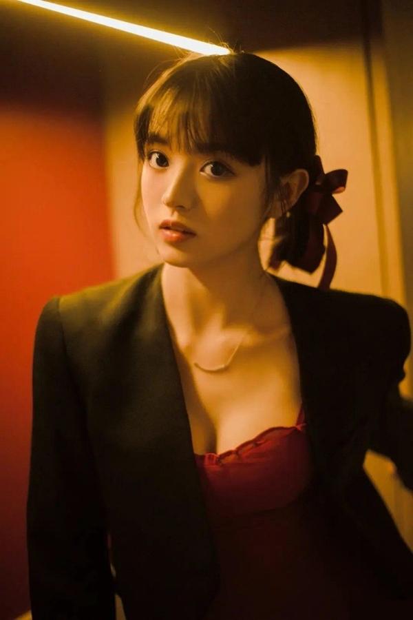 Rầm rộ tin Triệu Lộ Tư bị một diễn viên chơi xấu, cướp vai diễn?-4