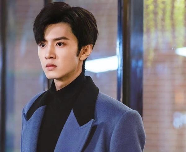 Rầm rộ tin Triệu Lộ Tư bị một diễn viên chơi xấu, cướp vai diễn?-5