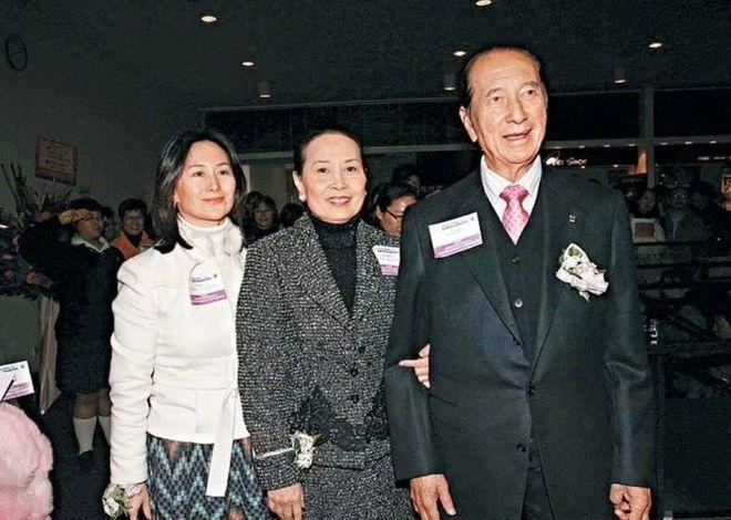 Người vợ tai tiếng của trùm sòng bạc Macau Hà Hồng Sân qua đời-3