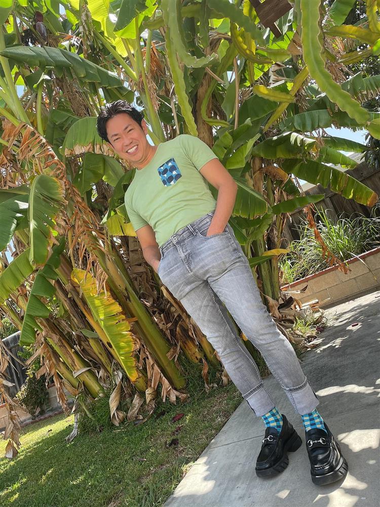 Tin showbiz Việt ngày 16/6: Vua cá Koi được vợ chăm tận răng-4