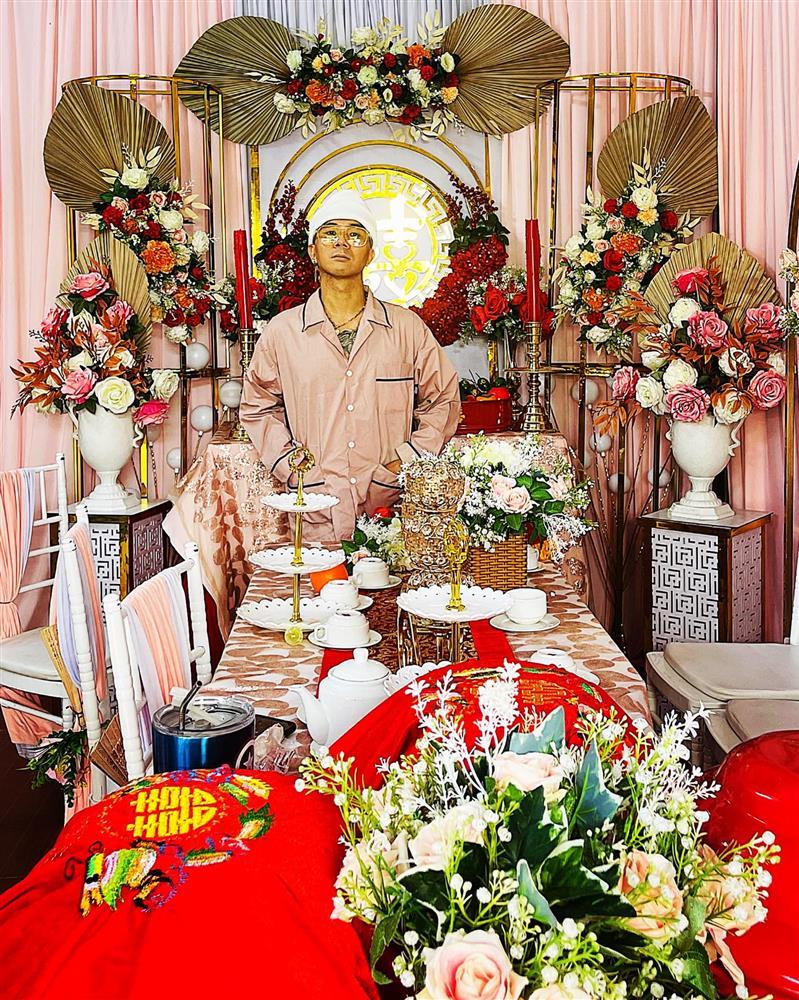 Tin showbiz Việt ngày 16/6: Vua cá Koi được vợ chăm tận răng-8