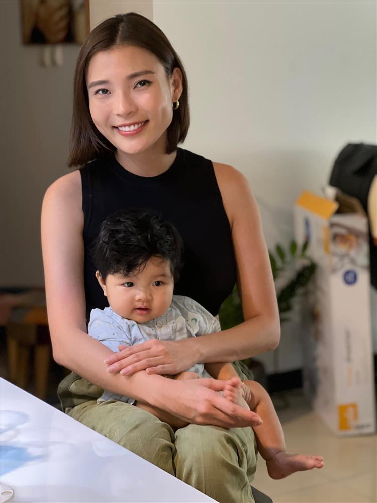 Tin showbiz Việt ngày 16/6: Vua cá Koi được vợ chăm tận răng-13