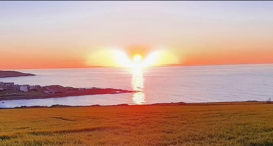 Khoảnh khắc ngoạn mục thiên thần có cánh xuất hiện giữa biển-1