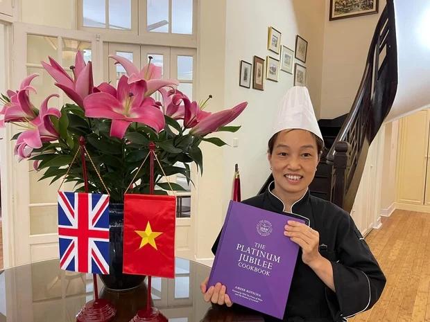 Bún chả Hà Nội được đưa vào sách dạy nấu ăn mừng Đại lễ Bạch kim Nữ hoàng Anh-1