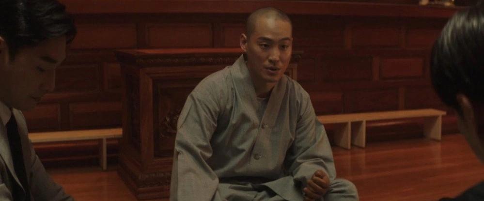 Đài JTBC xin lỗi vì cảnh phim nhà sư đánh bạc-2