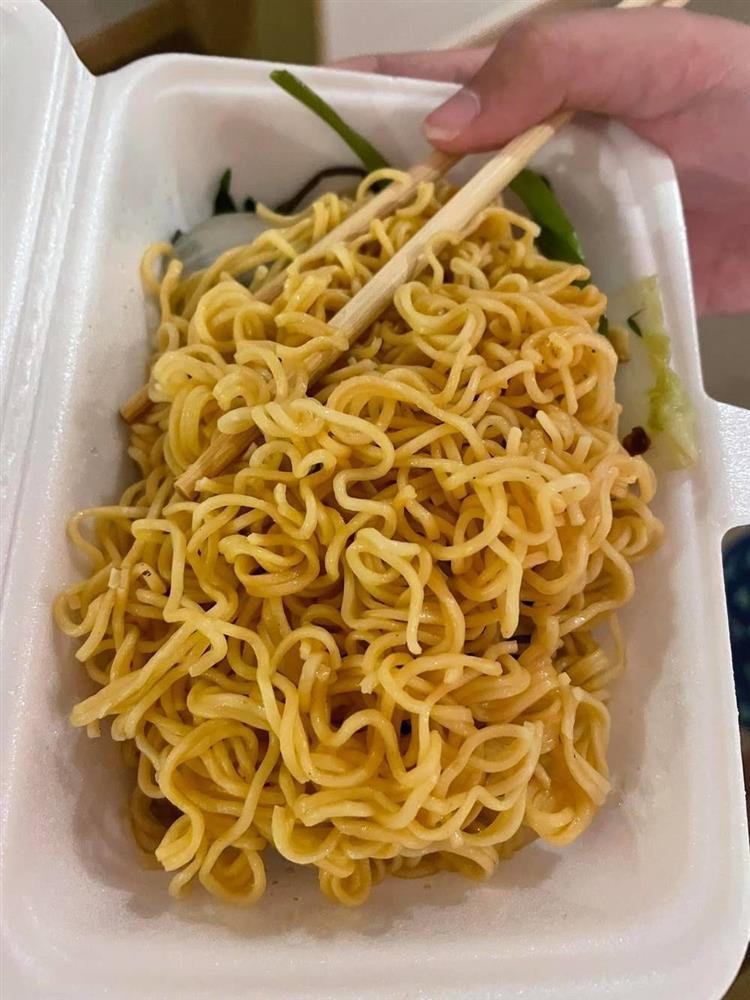 Bị tố bán 200k/tô mì, chủ quán ở Nha Trang còn trách ngược khách-3