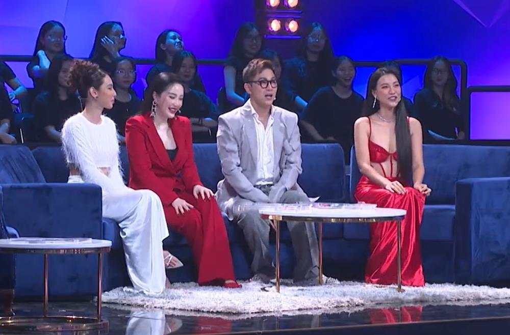 Hoàng Oanh mặc ô dề tại Người Ấy Là Ai, lấn át cả nữ chính-1