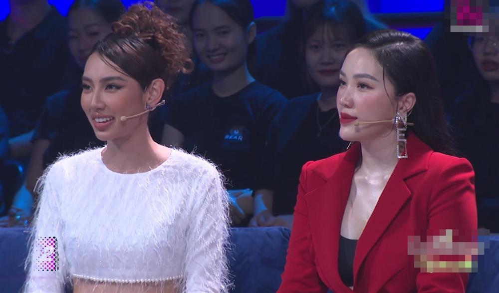 Hoàng Oanh mặc ô dề tại Người Ấy Là Ai, lấn át cả nữ chính-3