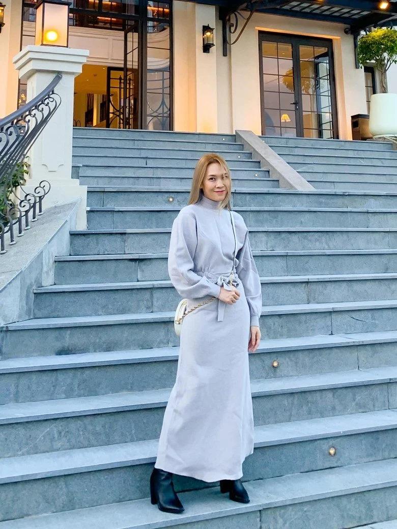 Nói Mỹ Tâm chỉ thăng hạng đồ trình diễn thôi cũng không đúng vì streetstyle của người đẹp tóc tẩy màu cũng chất chẳng kém.