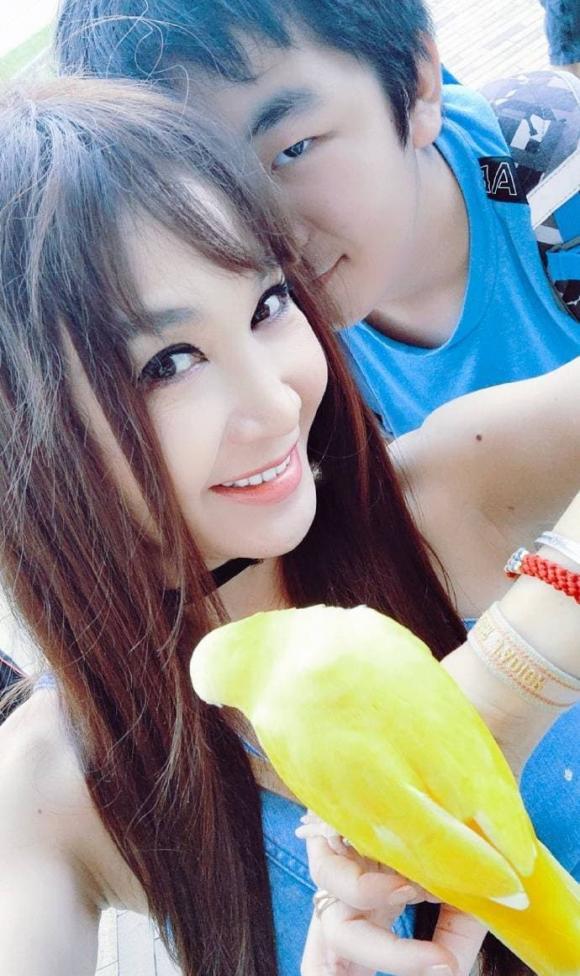 Đát Kỷ Ôn Bích Hà chụp ảnh thân thiết quá mức với con trai nuôi-3