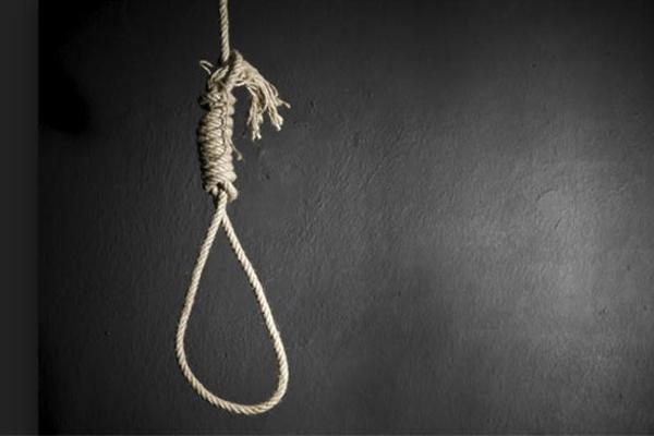 Nghệ An: Nam sinh lớp 12 tử vong trong tư thế treo cổ-1