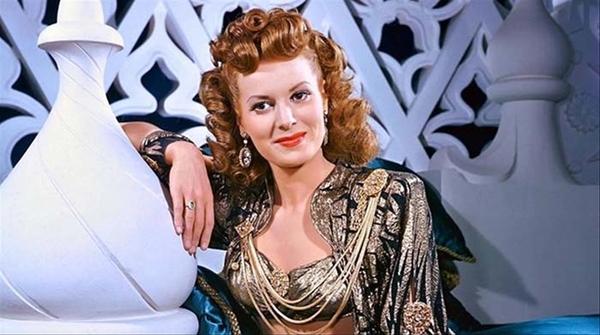 Những nữ cướp biển quyến rũ nhất Hollywood khiến fan nam không thể rời mắt-4