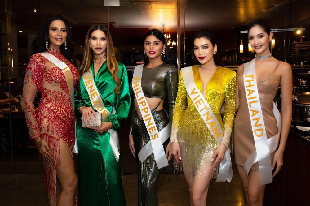 Quốc phục Trân Đài: Ảnh chụp quá đẹp, lo ngại thực tế-13