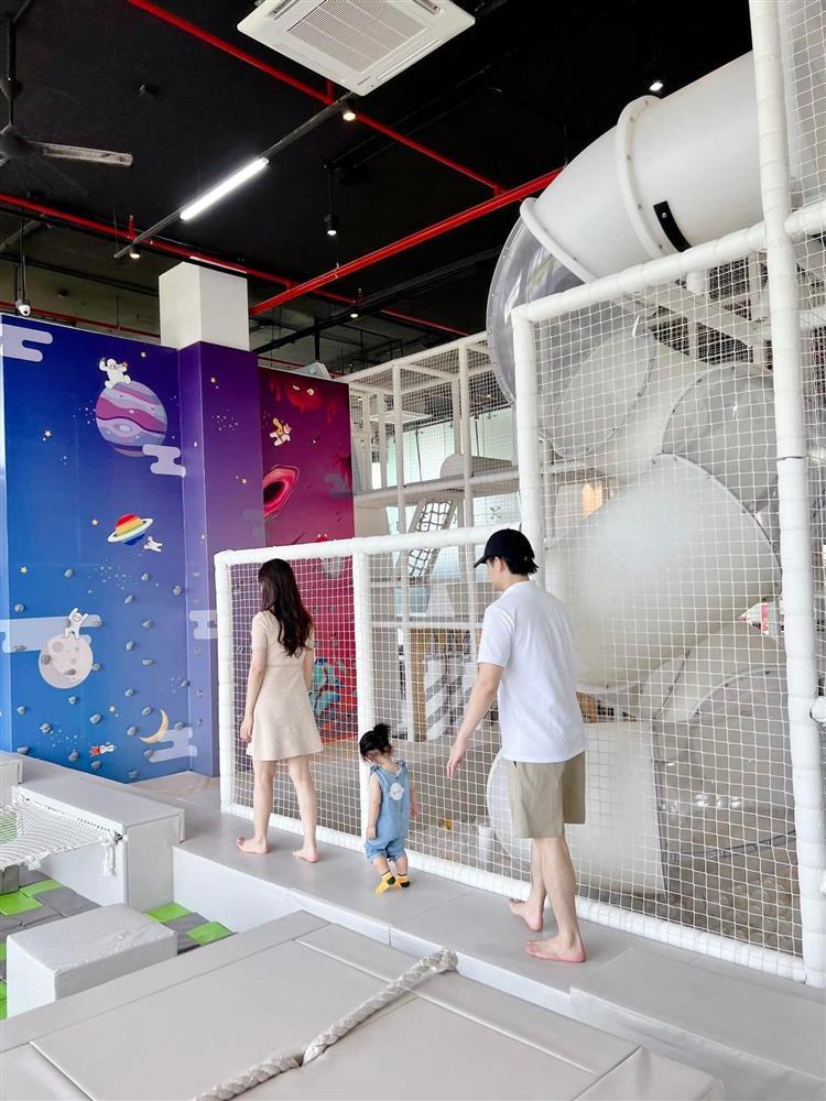 Tin showbiz Việt ngày 17/6: Vy Oanh hé lộ cuộc sống Ngọc Quyên-3