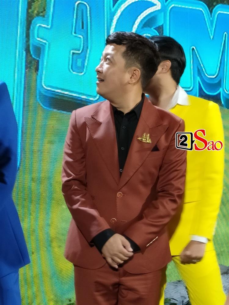 Trường Giang phát tướng, lộ nọng cằm dày bịch mọi góc-4