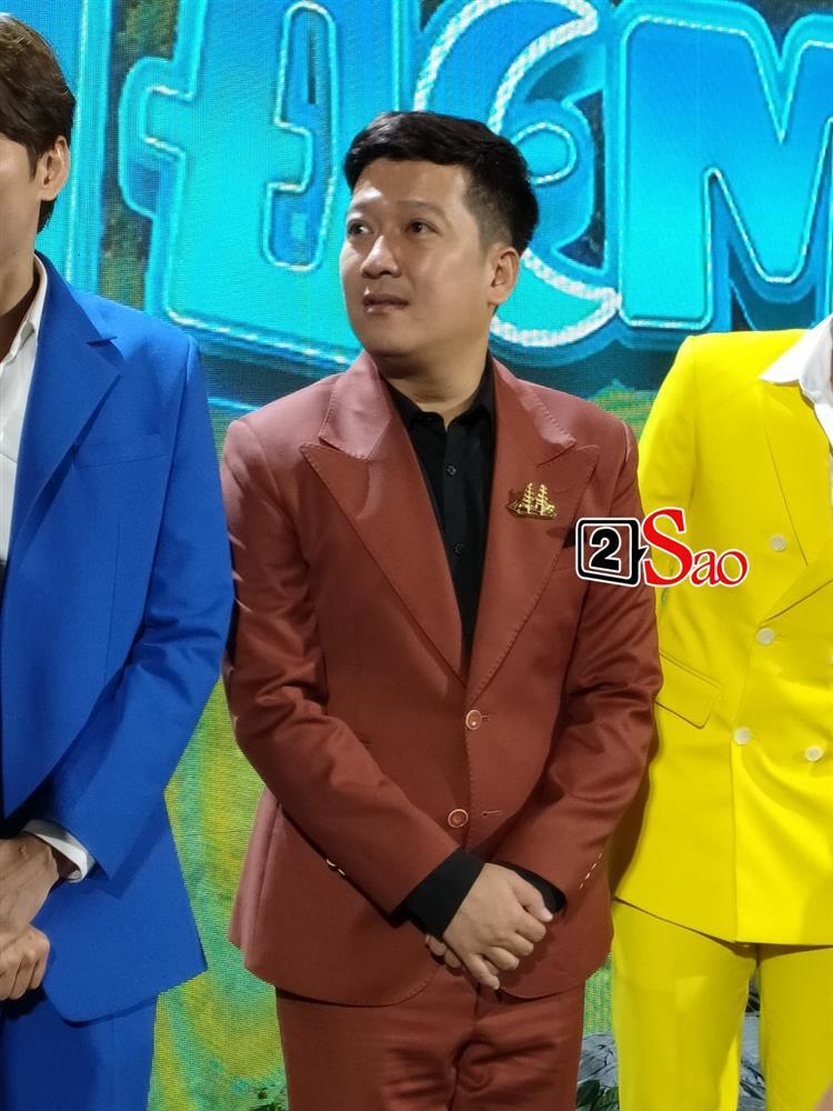 Trường Giang phát tướng, lộ nọng cằm dày bịch mọi góc-8