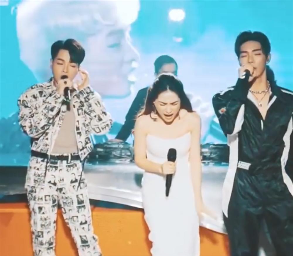 Bản live bất ổn của chị em Hoa dâm bụt khiến netizen trầm cảm-4