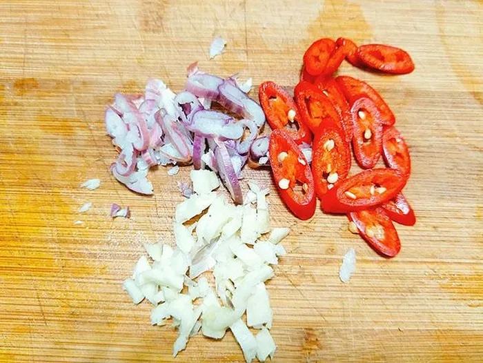 Sườn heo kết hợp với loại rau này được món ăn đưa cơm ngày nóng-3